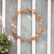 Kranz mit Blumen und Schmetterlinge, Metall, Rostfinish, Blau und Orange, Ø 45 cm