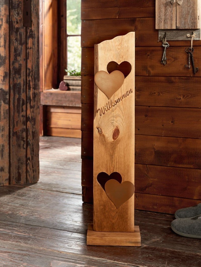 Dekosäule "Willkommen" aus Holz, 80 cm hoch, 2 Metall-Herzen in Rost Optik, Holzsäule
