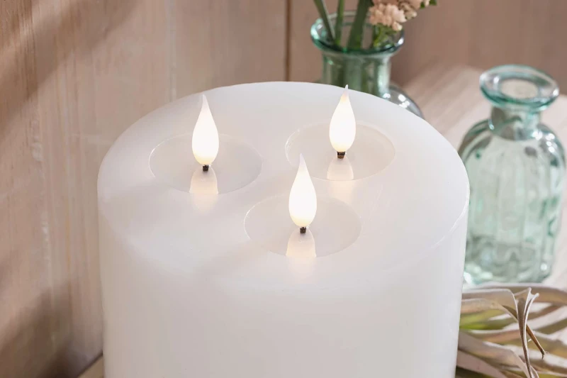 XXL LED 3 Docht Kerze "Classic" aus Echtwachs, Ø 15x18 cm, Stumpenkerze groß, Timer, flammenlos flackernd